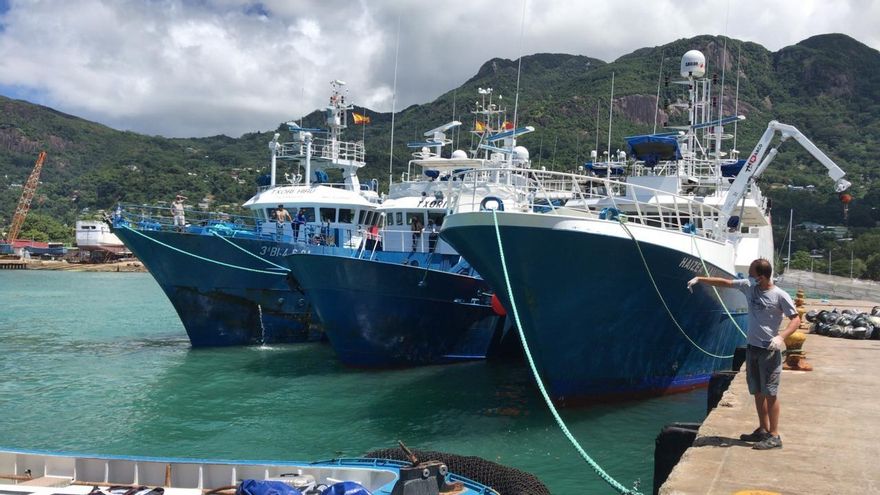 Atunero español en Seychelles