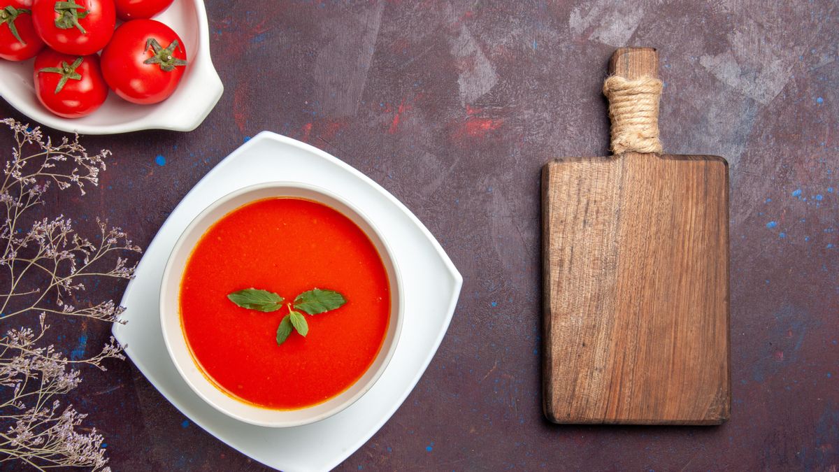 Receta clásica de gazpacho con hierbabuena