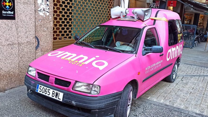 Campaña 'low cost' contra los aparatos de los partidos: independientes al asalto de Zalla, Hondarribia, Mutriku y Llodio