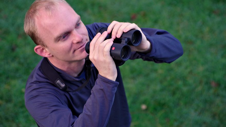 Noah Strycker: "Observar a las aves ayuda a repensar nuestra relación con la naturaleza"