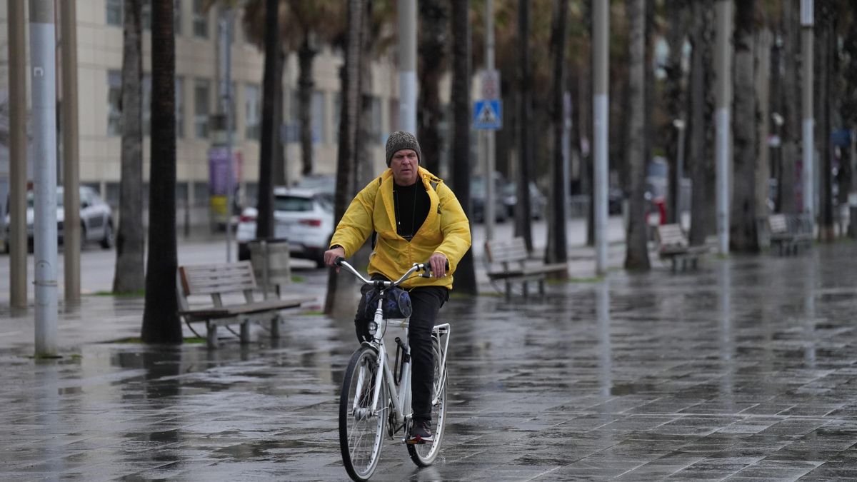 Amplían la alerta por la previsión de lluvias, vientos y nevadas en Castilla y León