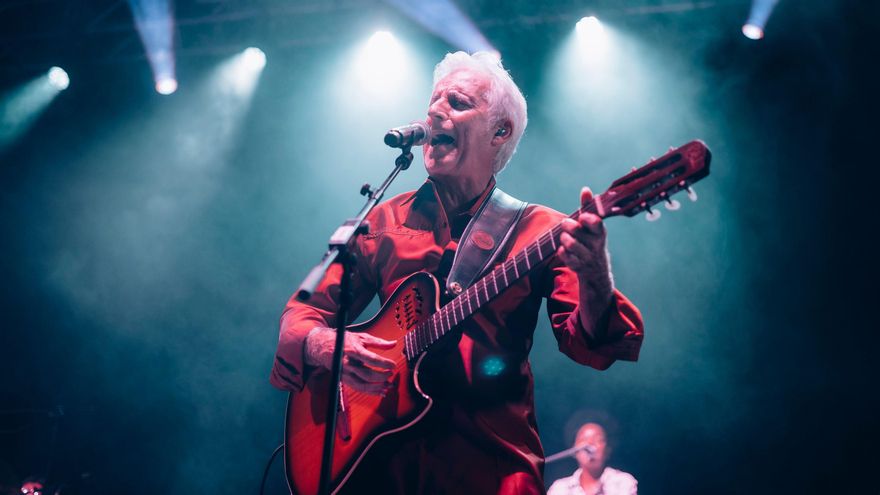 Kiko Veneno en el concierto 'Un país para escucharlo' en València.