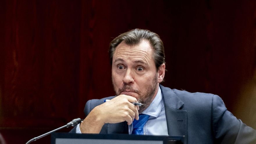 El ministro de Transportes y Movilidad Sostenible Óscar Puente durante su comparecencia en el Senado.