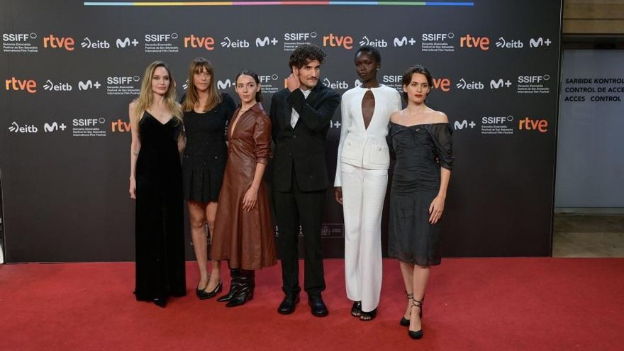 El equipo de la película 'Couture'