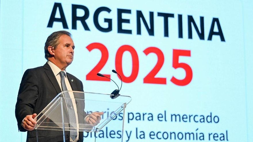 El Gobierno anunció la intervención en el mercado de cambios y bajó el dólar