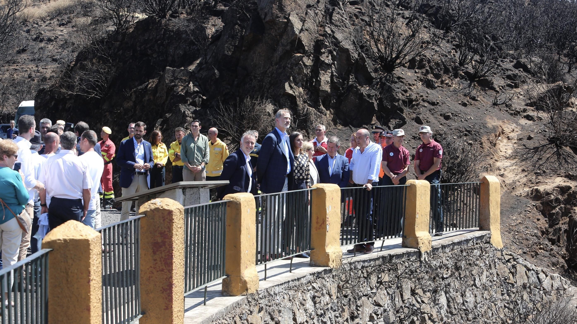 Los Reyes visitan las zonas quemadas de la cumbre de Gran Canaria