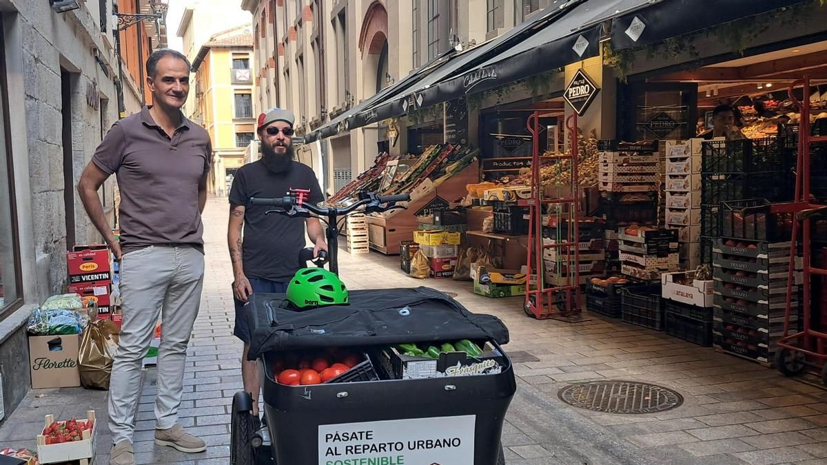 270 entregas de la compra en bicicleta en dos meses garantizan la continuidad de este servicio en Logroño