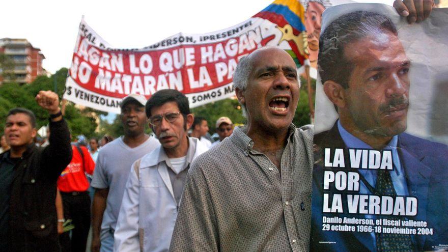 ONG denuncian el "traslado arbitrario" de condenados por muerte de un fiscal en Venezuela