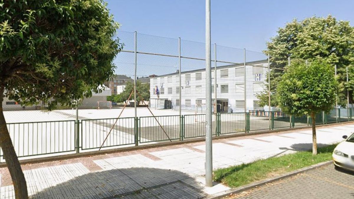 La Junta destina 222.000 euros para cubrir la pista deportiva del colegio Flores del Sil de Ponferrada