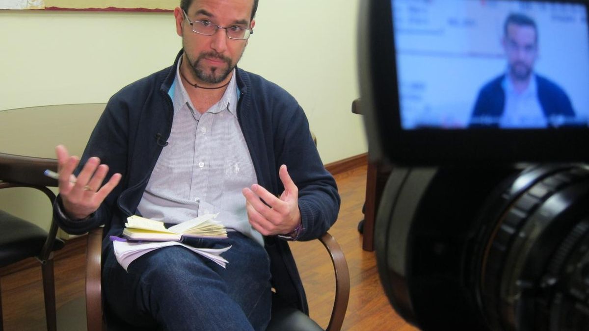 Podemos deja en manos de sus simpatizantes los pactos postelectorales, pero duda de que faciliten gobiernos del PSOE