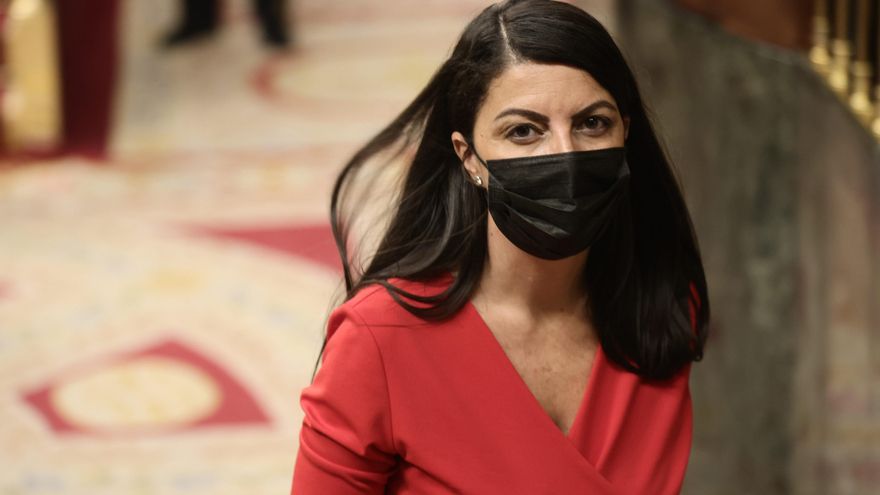 Unidas Podemos pide sancionar a Macarena Olona por publicar una foto mofándose de otros diputados