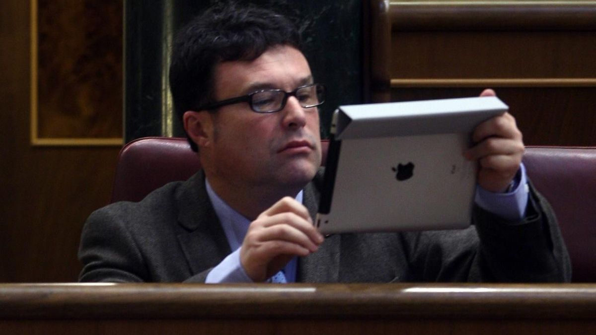 Los nuevos diputados cobrarán más de 3.800 euros, tendrán iPad nuevo y deberán declarar patrimonio e intereses