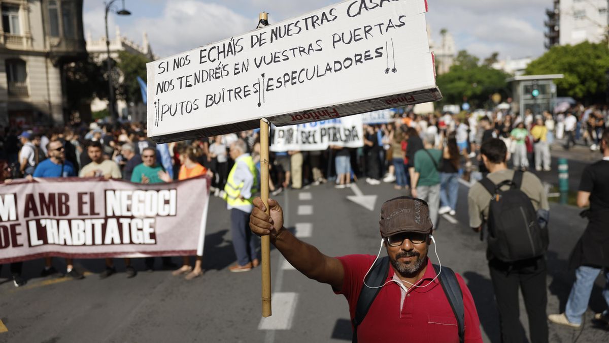 Última hora sobre las manifestaciones por la vivienda y de la acampada de Sol, en directo