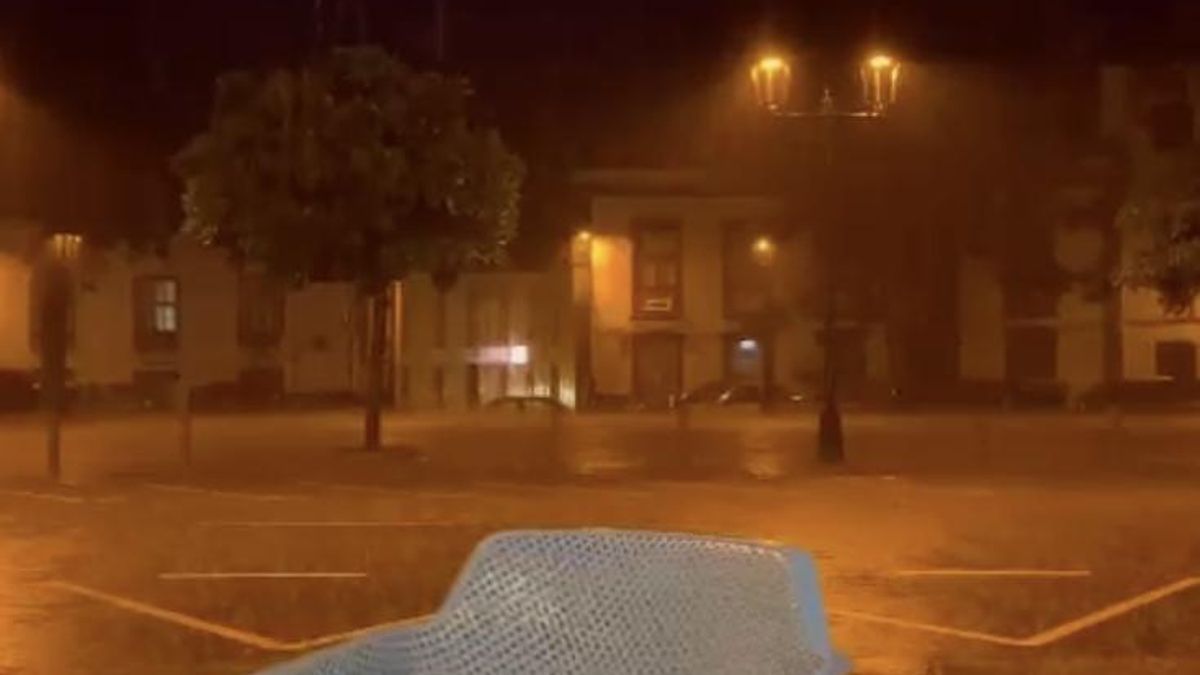Imagen de la lluvia la noche del sábado en San Andrés y Sauces.
