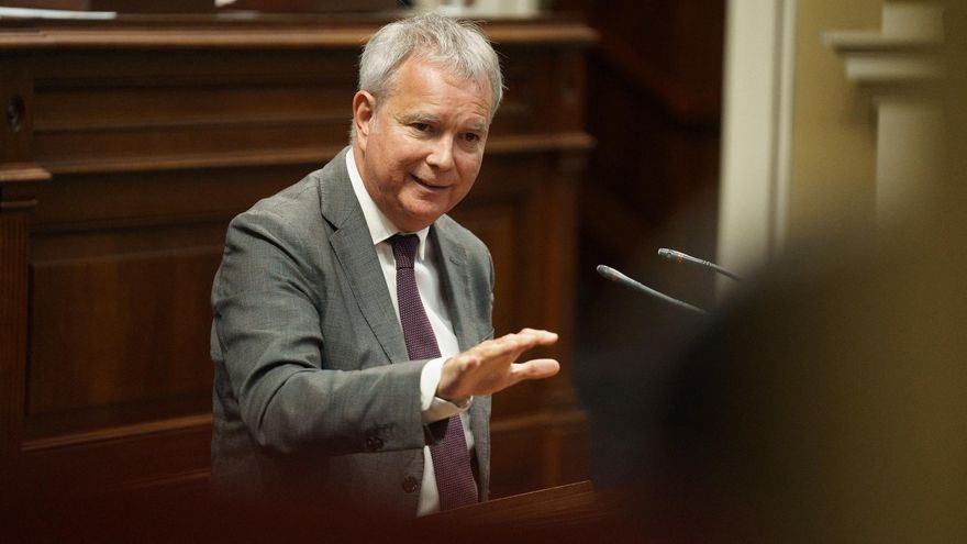 El PSOE, al PP: "¿Por qué en Canarias sí investigan la compra de mascarillas pero no en Madrid?"