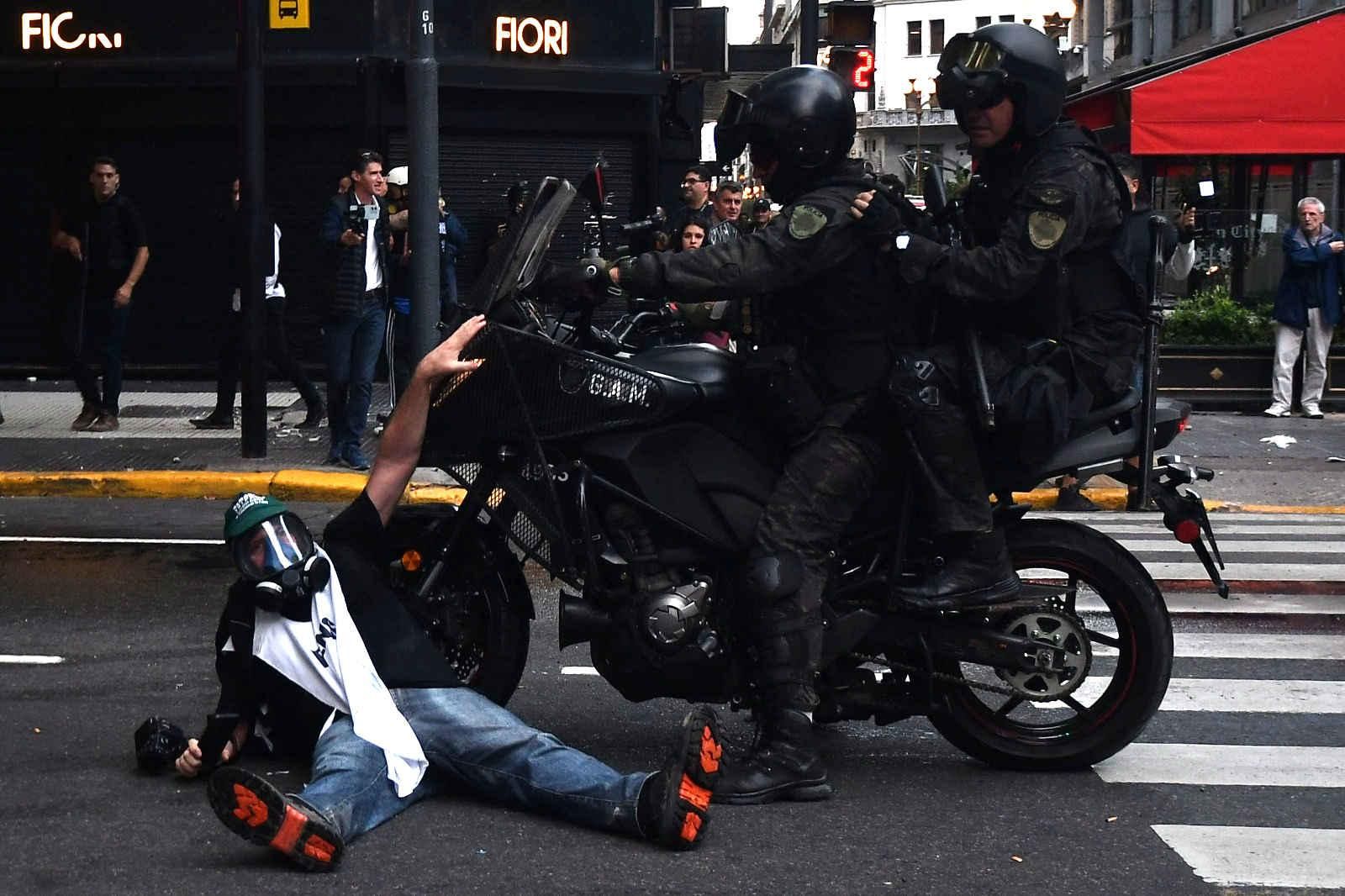 Represión a la prensa por parte de las fuerzas de seguridad