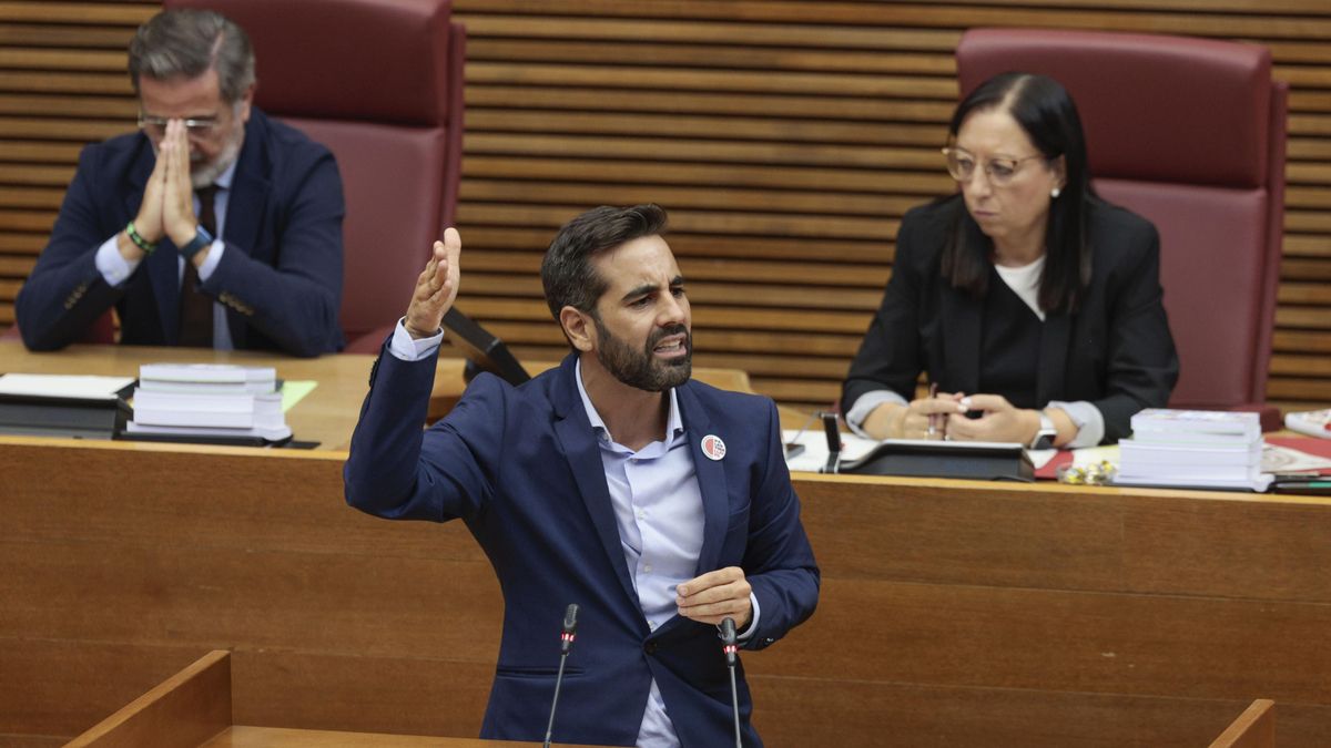 El portavoz del grupo parlamentario PSPV-PSOE José Muñoz, durante el Debate parlamentario de Política General o sobre el estado de la Comunitat Valenciana, el primero después de la dana en la que murieron 229 personas.