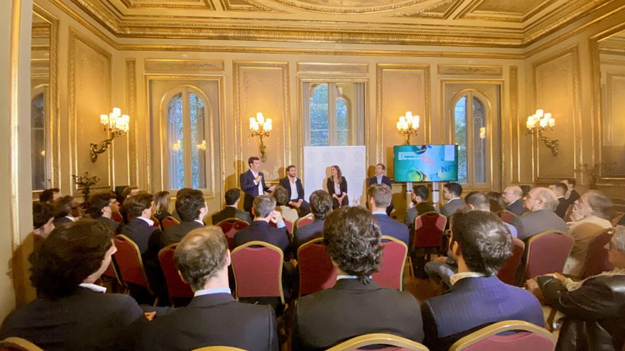 Una charla sobre 'tokenizar' viviendas en el club más elitista de Barcelona: “Esto va a revolucionar el mercado inmobiliario”