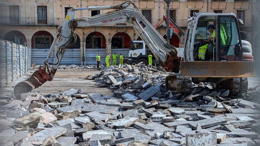 El traslado del mercado de la Plaza Mayor de León eleva críticas y los comerciantes boicotearán el del sábado