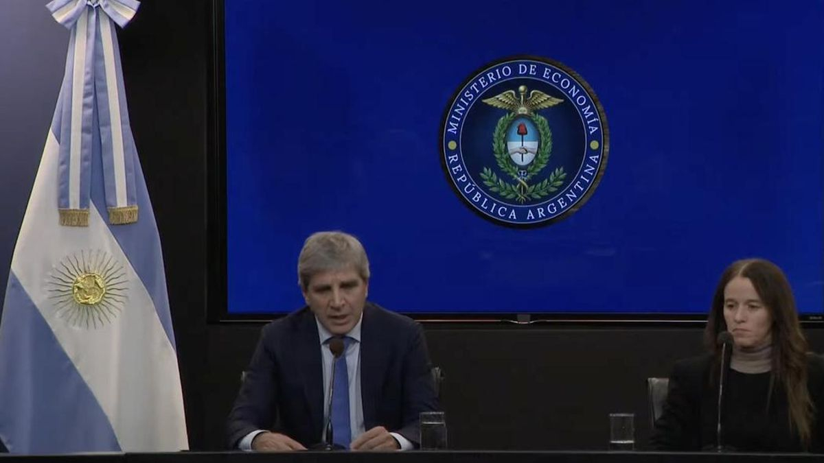 Dólares "bajo el colchón": el oficialismo intentará apurar en agosto la nueva ley de Inocencia Fiscal