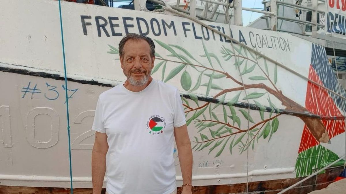 Santiago González, activista de la flotilla rumbo a Gaza: “Son los gobiernos los que deberían fletar barcos y acabar con la impunidad israelí"