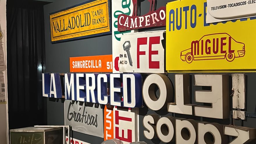 Exposición de los rótulos en Las Francesas