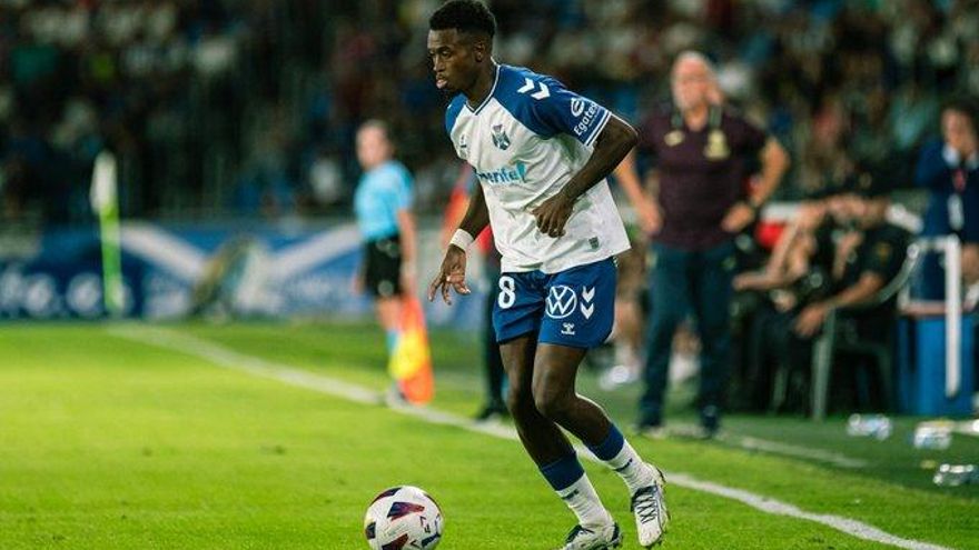 Alassan pide "calma" y "cabeza fría" para que el Tenerife salga de su bache de resultados