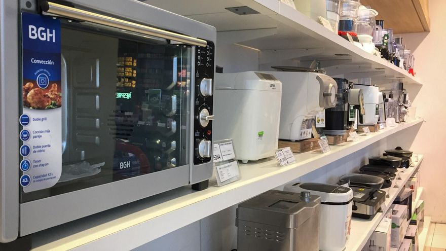 Caputo dijo que “las planchas valen en Europa menos de la mitad” que aquí y anticipó una medida contra los abusos