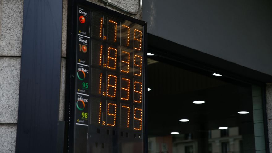 Los españoles pagan menos impuestos por repostar en la gasolinera que la mayoría de los europeos