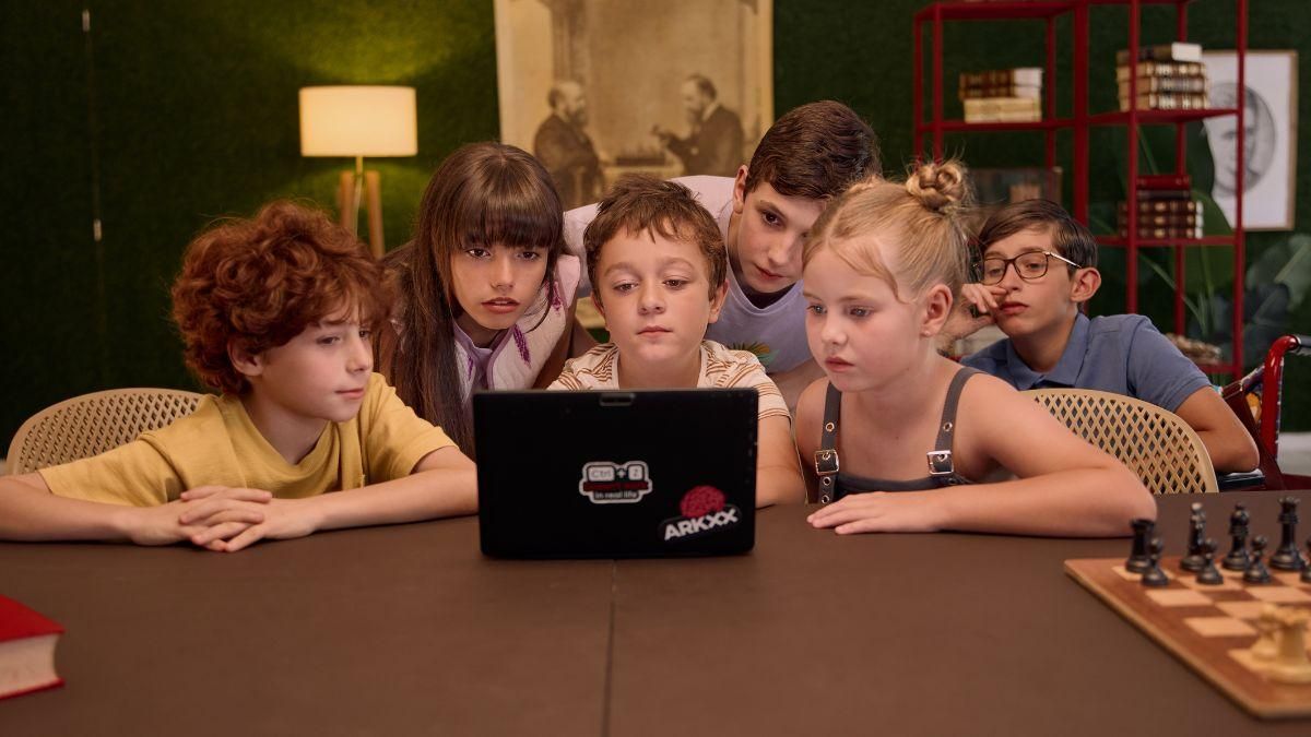 Imagen capitular de la serie de 'Padre no hay más que uno'