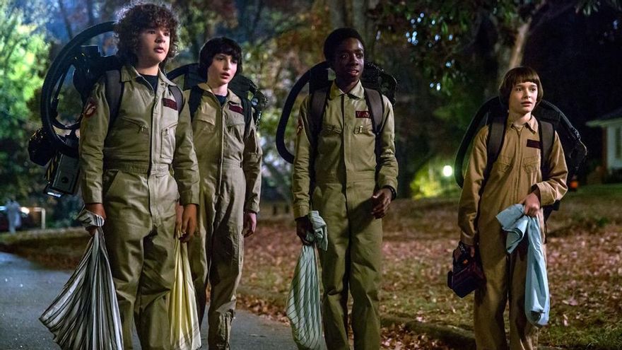 El grupo de niños de 'Stranger Things', disfrazados como los cazafantasmas para Halloween