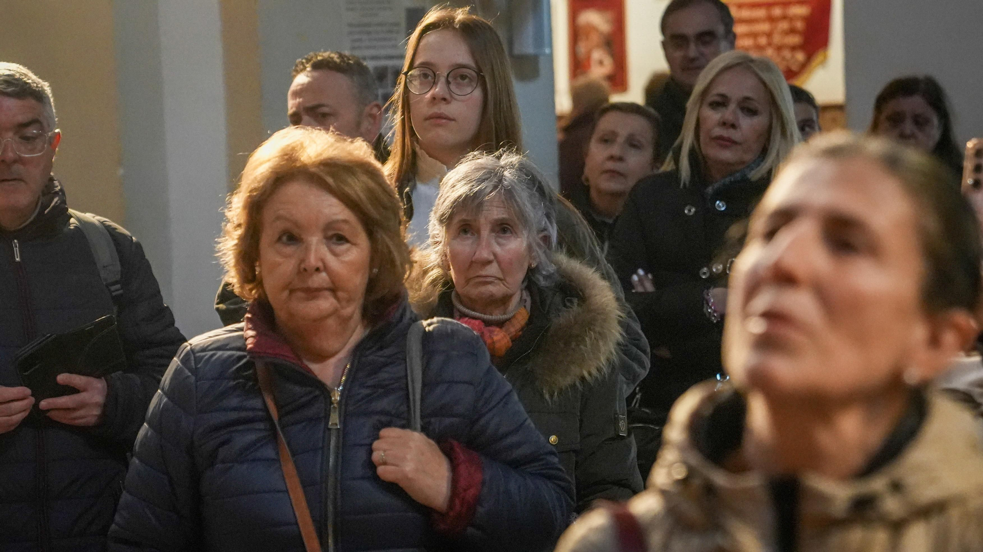 Los besapiés de Jesús Rescatado y del Cristo del Remedio de Ánimas, y el besamanos de Jesús, Divino Salvador, en su Prendimiento, en imágenes