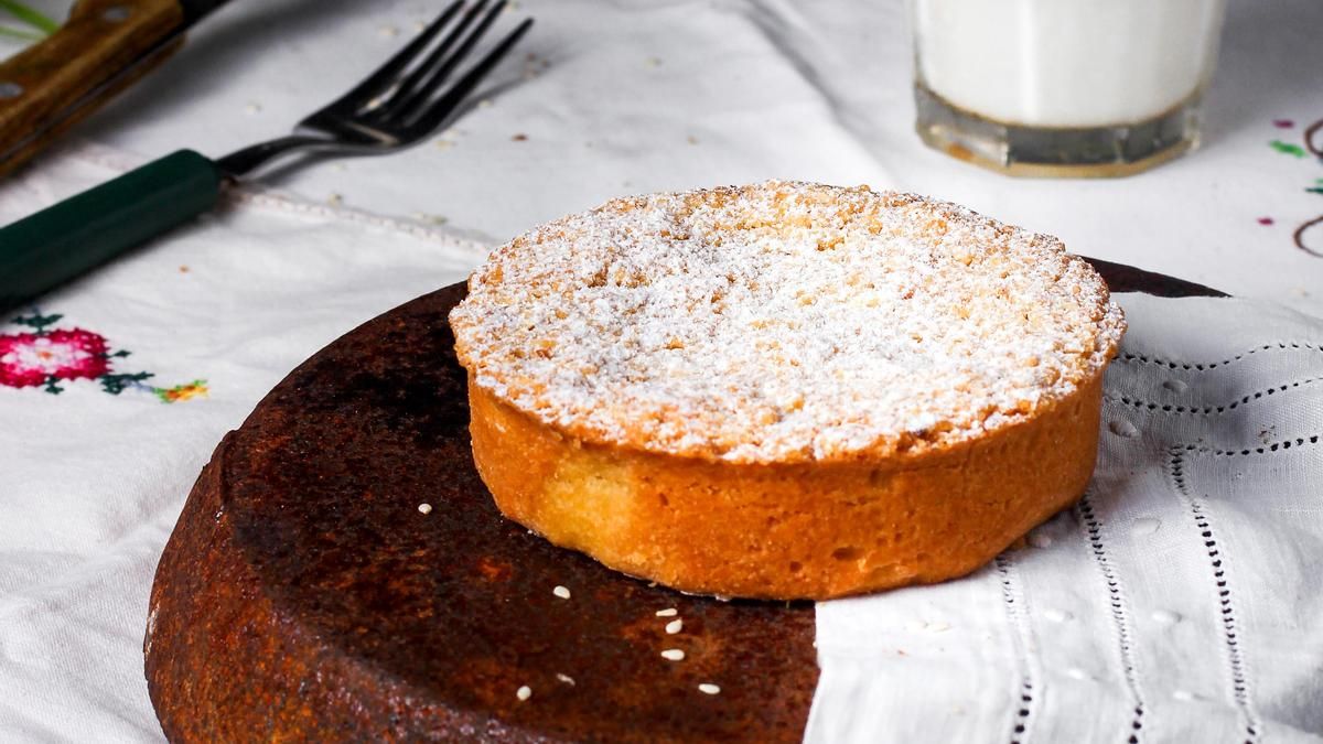 “Tarta de las monjas”, la receta típica italiana para hacer un pastel muy esponjoso que no lleva harina ni levadura