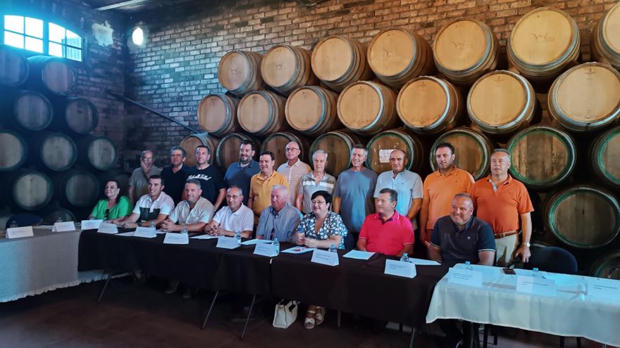 Una veintena de cooperativas muestran su rechazo a la minería de tierras raras: "Generará despoblación a largo plazo"