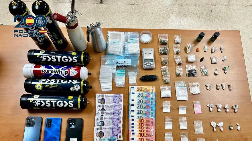 Puertas bloqueadas, actividad clandestina y venta de drogas en un local nocturno en el sur de Tenerife