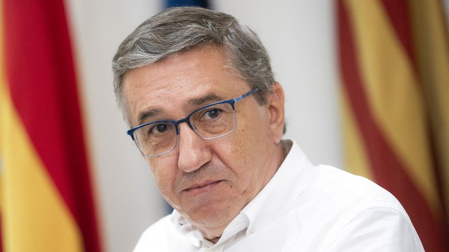 El estreno del conseller valenciano de Educación del PP, con casi 22.000 docentes en vilo: "Es una falta de respeto"