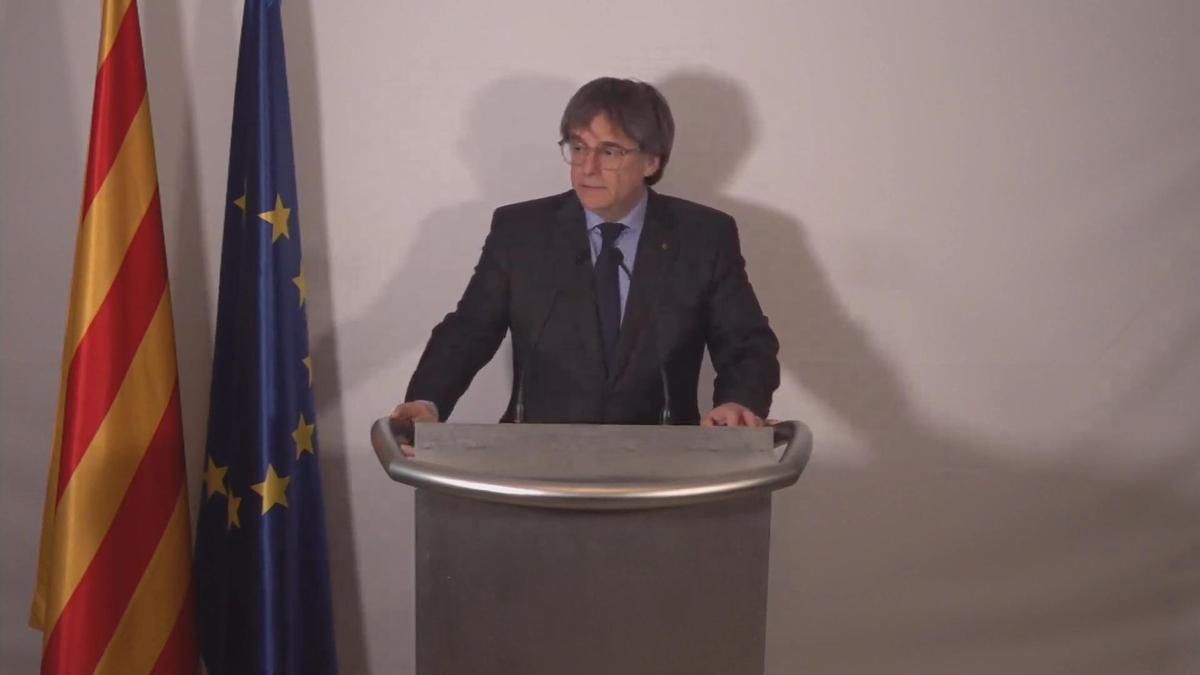 El presidente de Junts, Carles Puigdemont, durante su declaración tras la sentencia del Tribunal Constitucional sobre la amnistía.