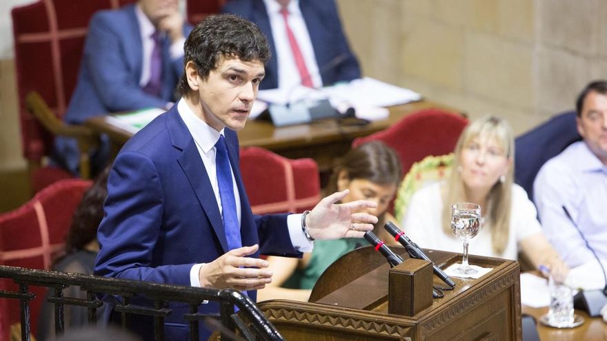 El diputado general de Bizkaia exige al resto de comunidades autónomas cupos para los menores extranjeros no acompañados