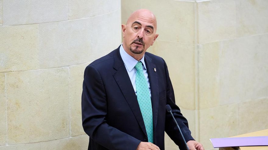 El Gobierno de Cantabria dice que son 119 los pacientes que han rechazado ser derivados al hospital privado Santa Clotilde tras la polémica del email