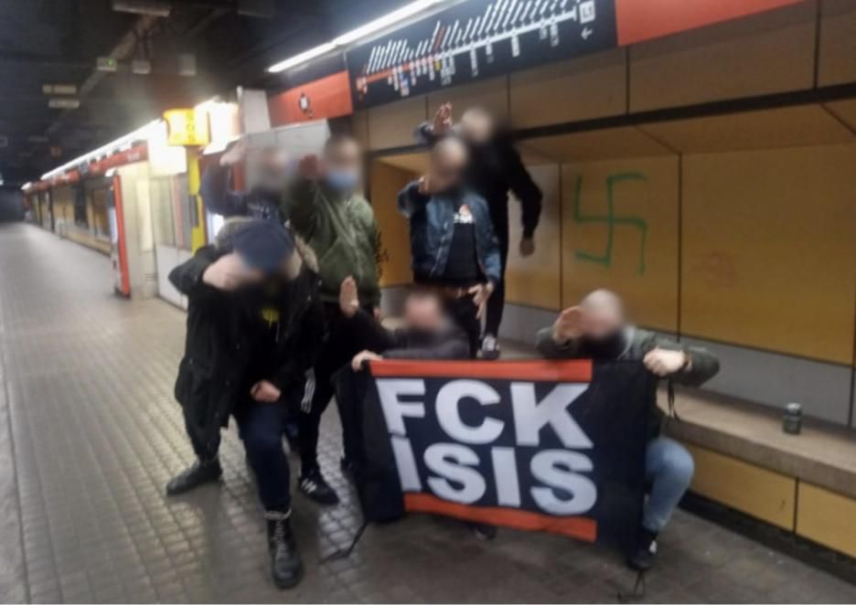 Una de las imágenes que el grupo español compartió en el Telegram de AWDE