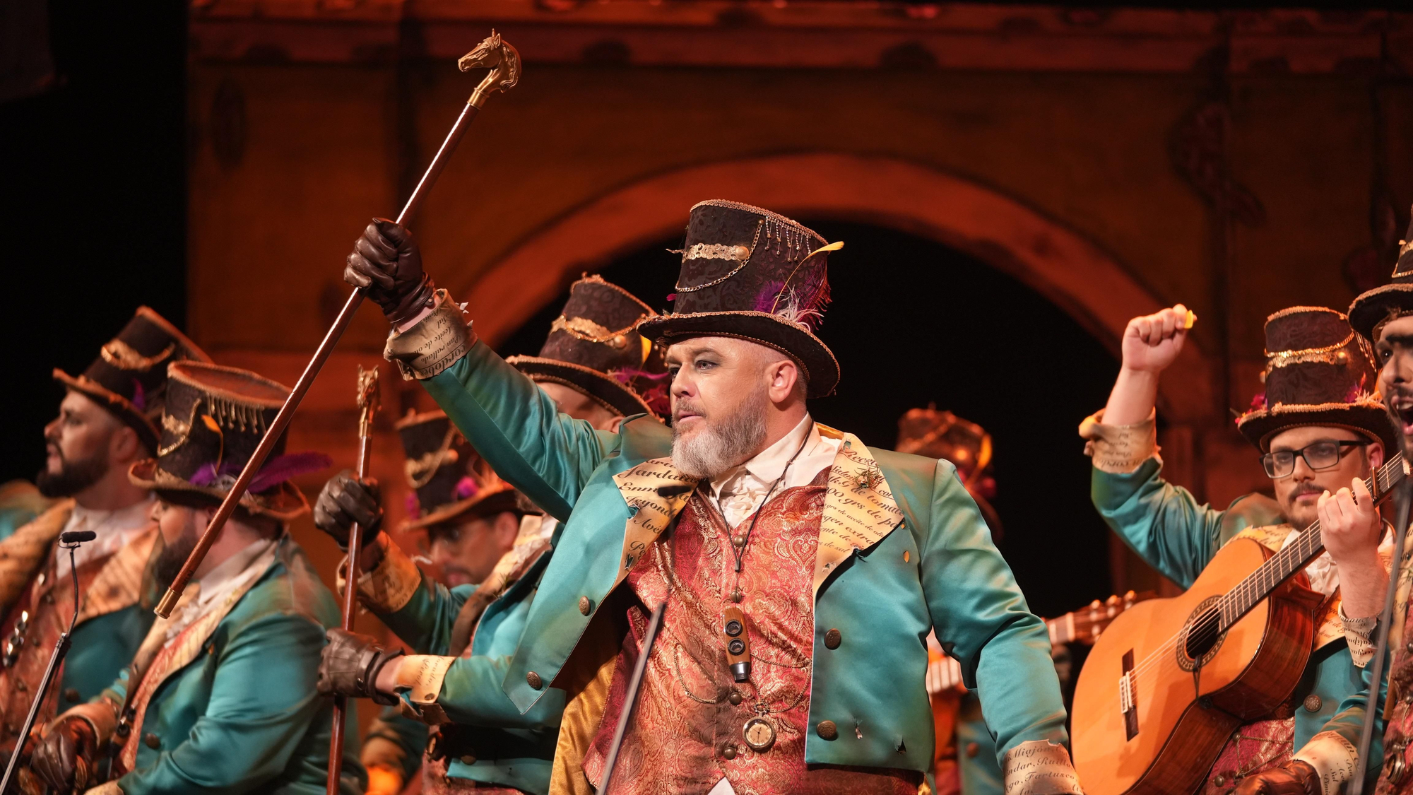 Comparsa 'Los bienvestíos'