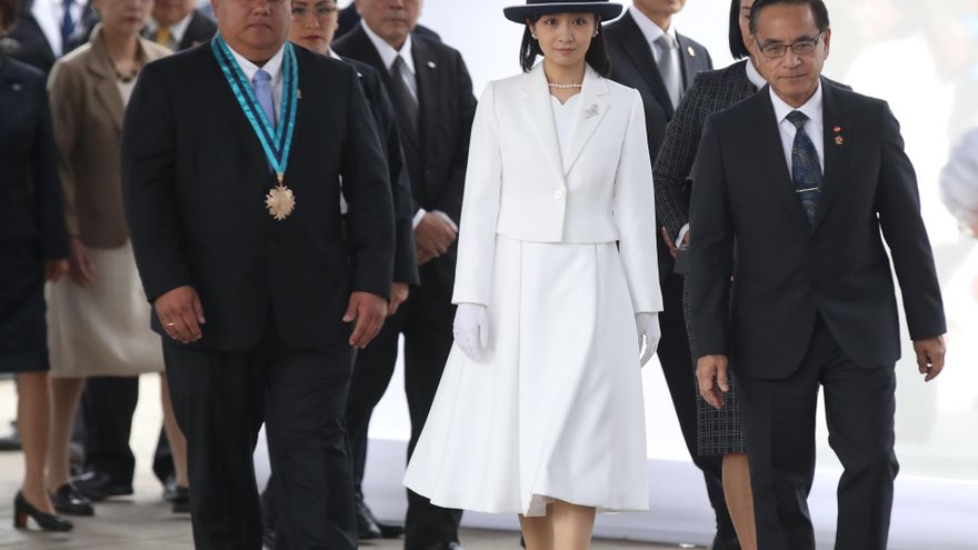 La princesa Kako visita el monumento al centenario de la inmigración japonesa a Perú
