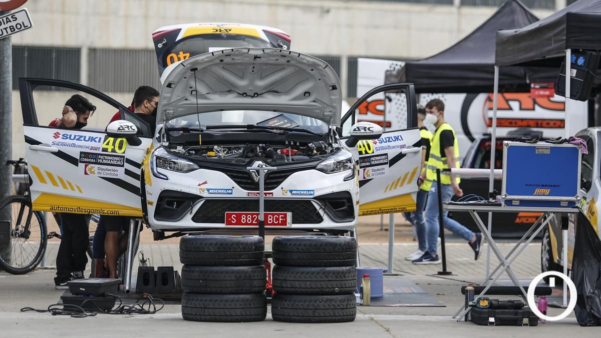 Parque cerrado del XXXVIII Rallye Sierra Morena