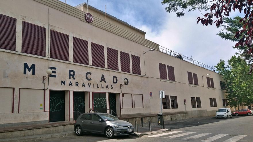 Entrada trasera al Mercado de Maravillas por la plaza Condesa de Gavia