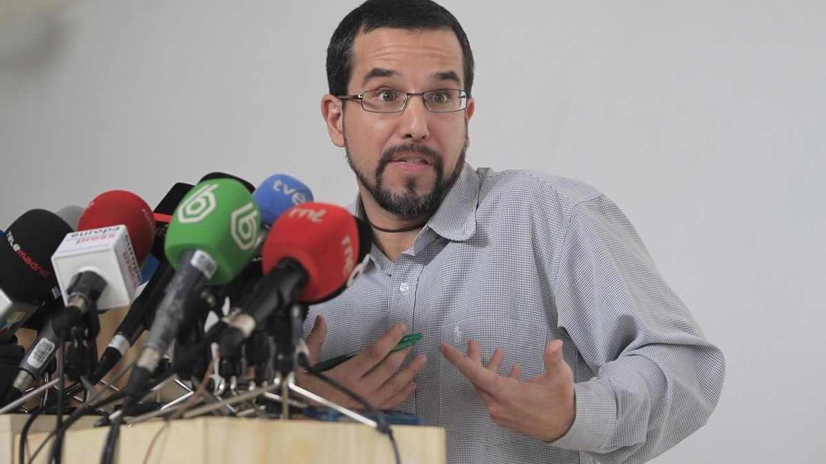 Podemos defiende que Monedero "ha dado la cara" y garantiza a sus simpatizantes que habrá total transparencia