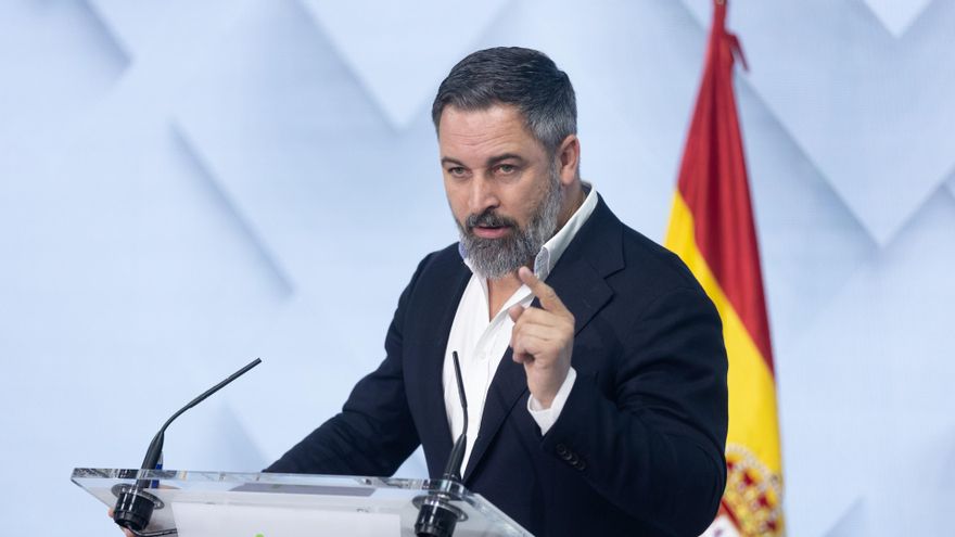 El líder de Vox, Santiago Abascal, durante una rueda de prensa posterior al Comité de Acción Política del partido, en la sede de VOX, a 8 de julio de 2024, en Madrid (España).