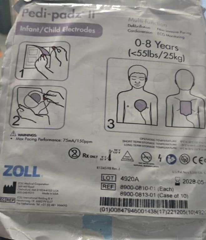 La etiqueta manipulada, con fecha de mayo de 2028.