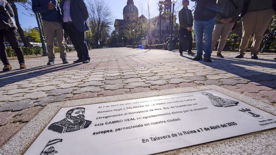 Una placa recuerda que hoy hace 500 años durmió el emperador Carlos V en Talavera de la Reina (Toledo)