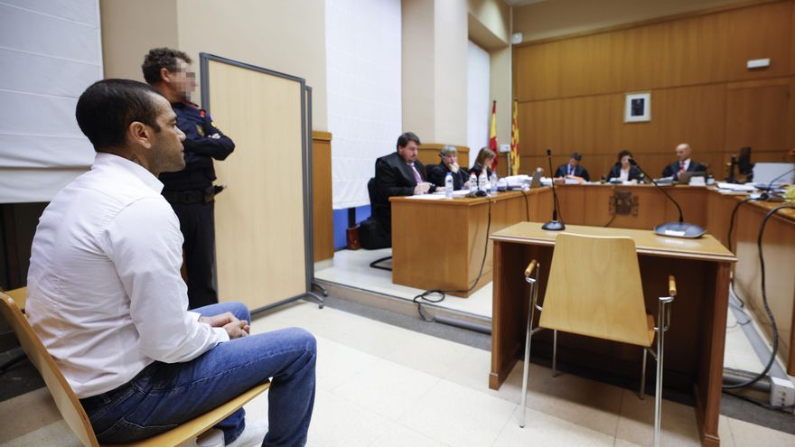 No es no, aunque bailes antes: los jueces derriban prejuicios machistas pese a rebajar la pena a Dani Alves por violación