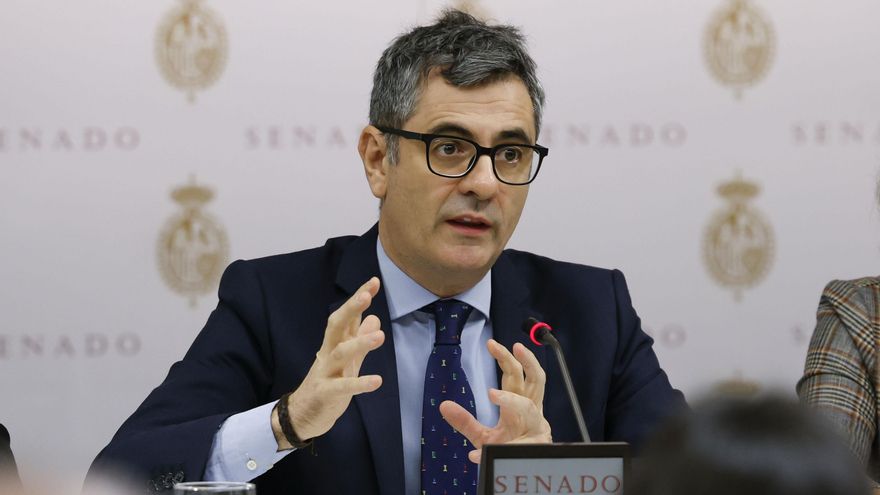 El ministro de la Presidencia, Justicia y Relaciones con las Cortes, Félix Bolaños, durante su comparecencia a petición propia en la Comisión de Justicia del Senado para presentar el proyecto de Ley de Enjuiciamiento Criminal (Loecrim), este jueves en Madrid. EFE/ J.J.Guillén